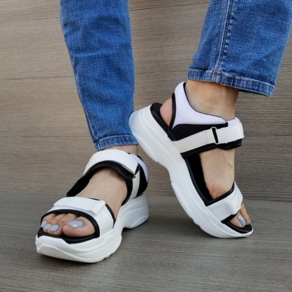 90s Chunky Platform Velcro Light Weight Sandal - Picture 2 of 6